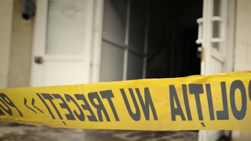 CARAȘ-SEVERIN: Polițiștii caută o persoană bănuită că a furat o armă de vânătoare și 10 cartușe