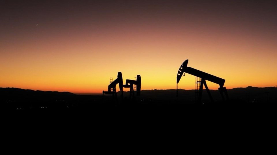 Petrolul se scumpește după noile atacuri asupra Arabiei Saudite