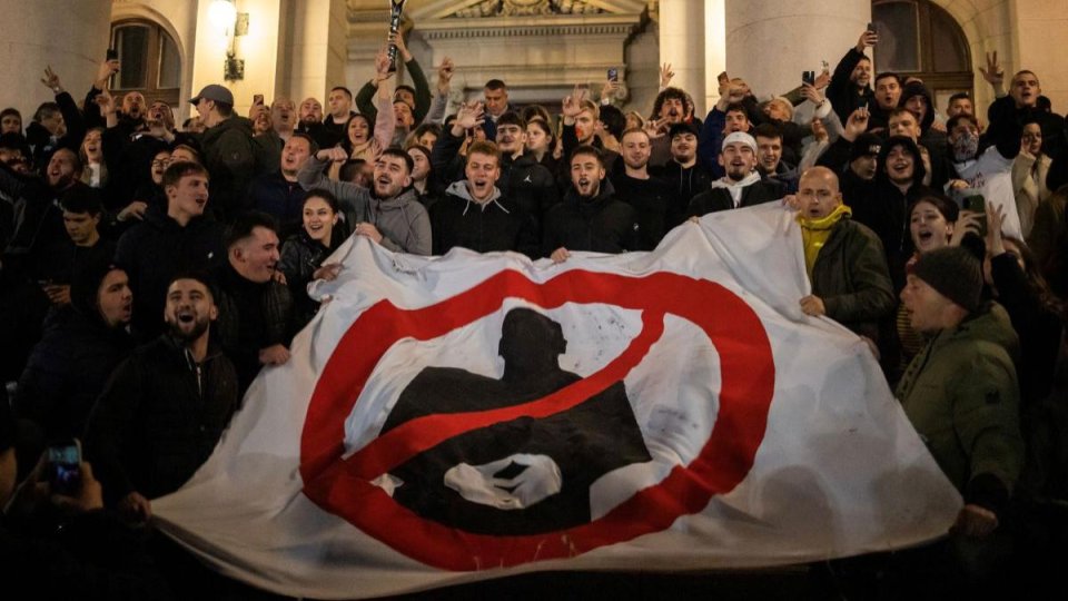 Alegeri în Serbia: Aleksandar Vučić își recunoaște înfrângerea în fața mișcării de protest conduse de studenți