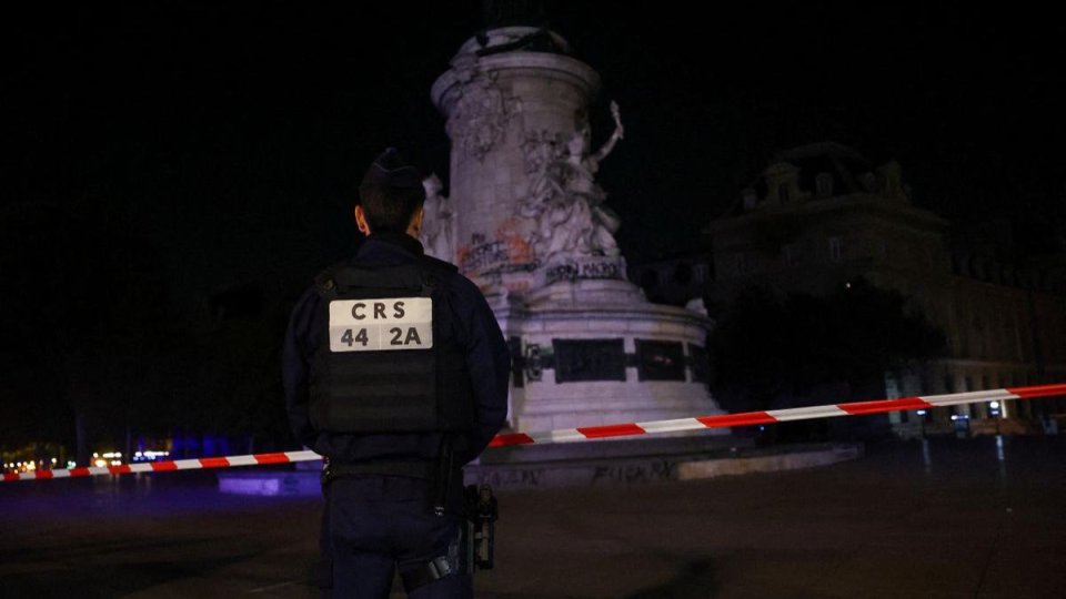 După actele de vandalism, Parisul menține interdicțiile de circulație pe timpul nopții